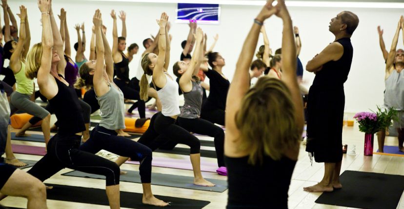 yoga para entrenar la movilidad articular