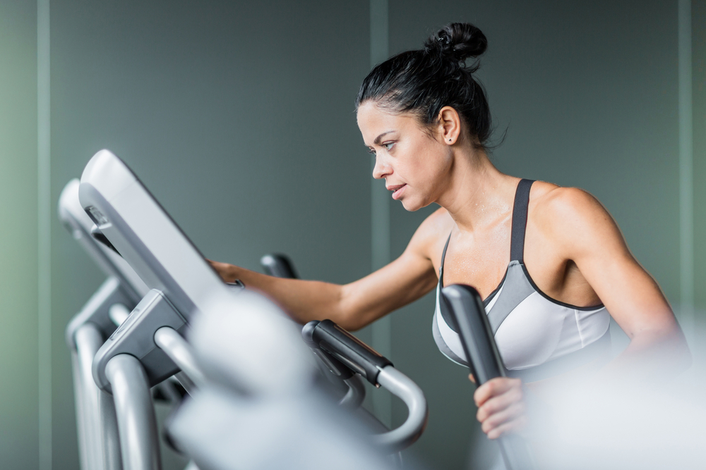 10 ejercicios TRX para entrenar todo el cuerpo - El blog del DiR