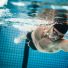 ganar forma física en la piscina