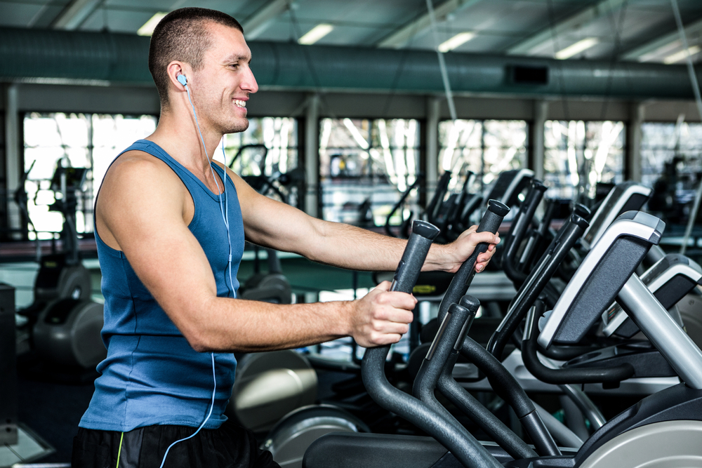 10 beneficios de un entrenamiento de elíptica en el gym o tu casa