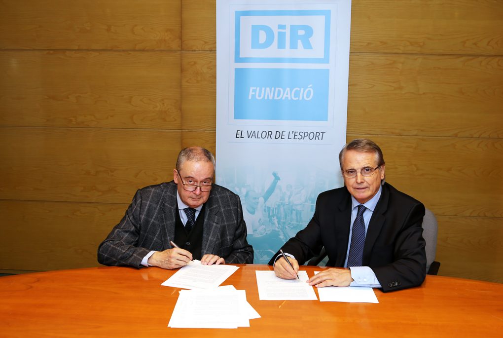 Signatura conveni entre Fundació DiR i FECEC