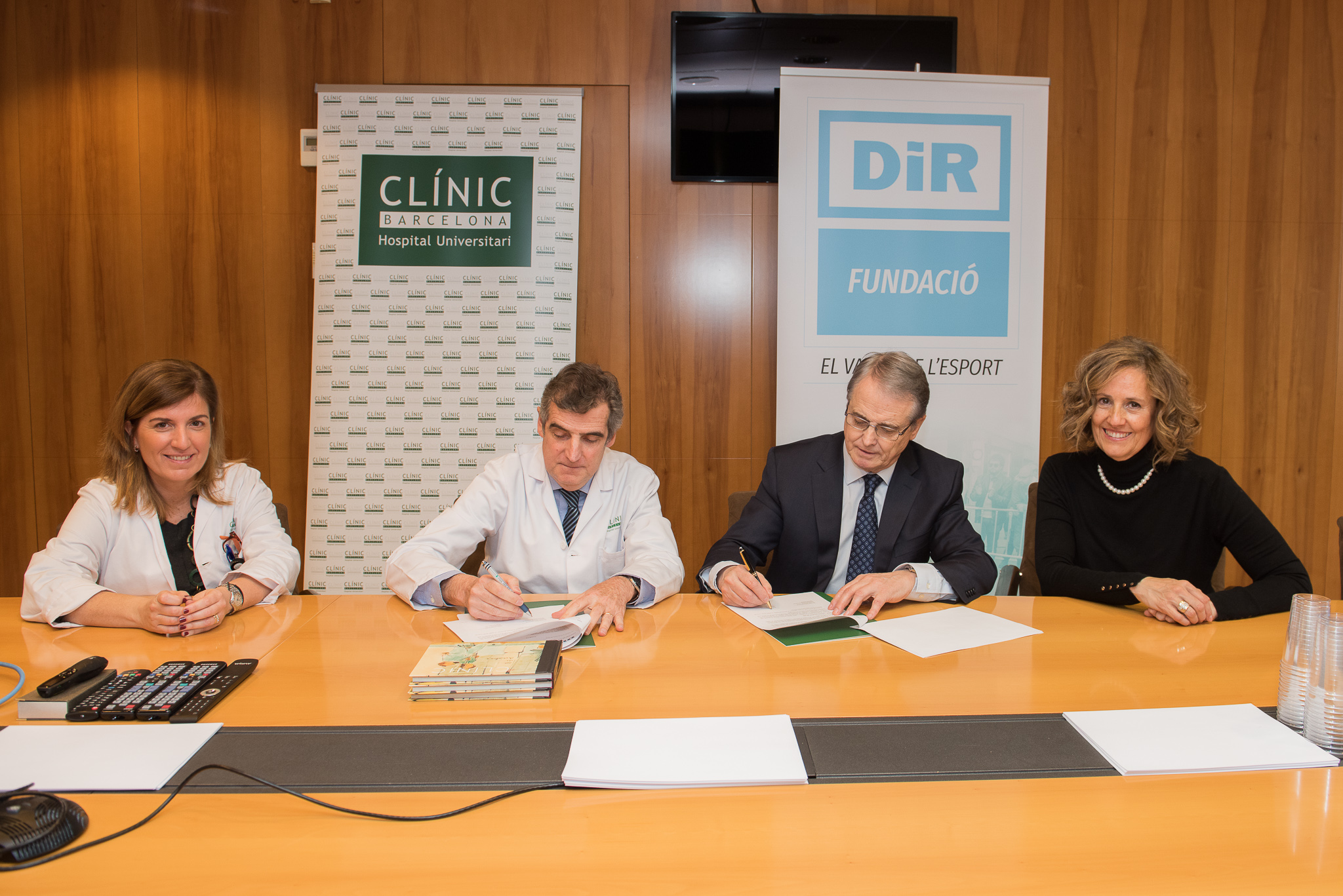 DiR y el Hospital Clínic firman un acuerdo para ofrecer un servicio de rehabilitación gratuito a pacientes con problemas cardíacos