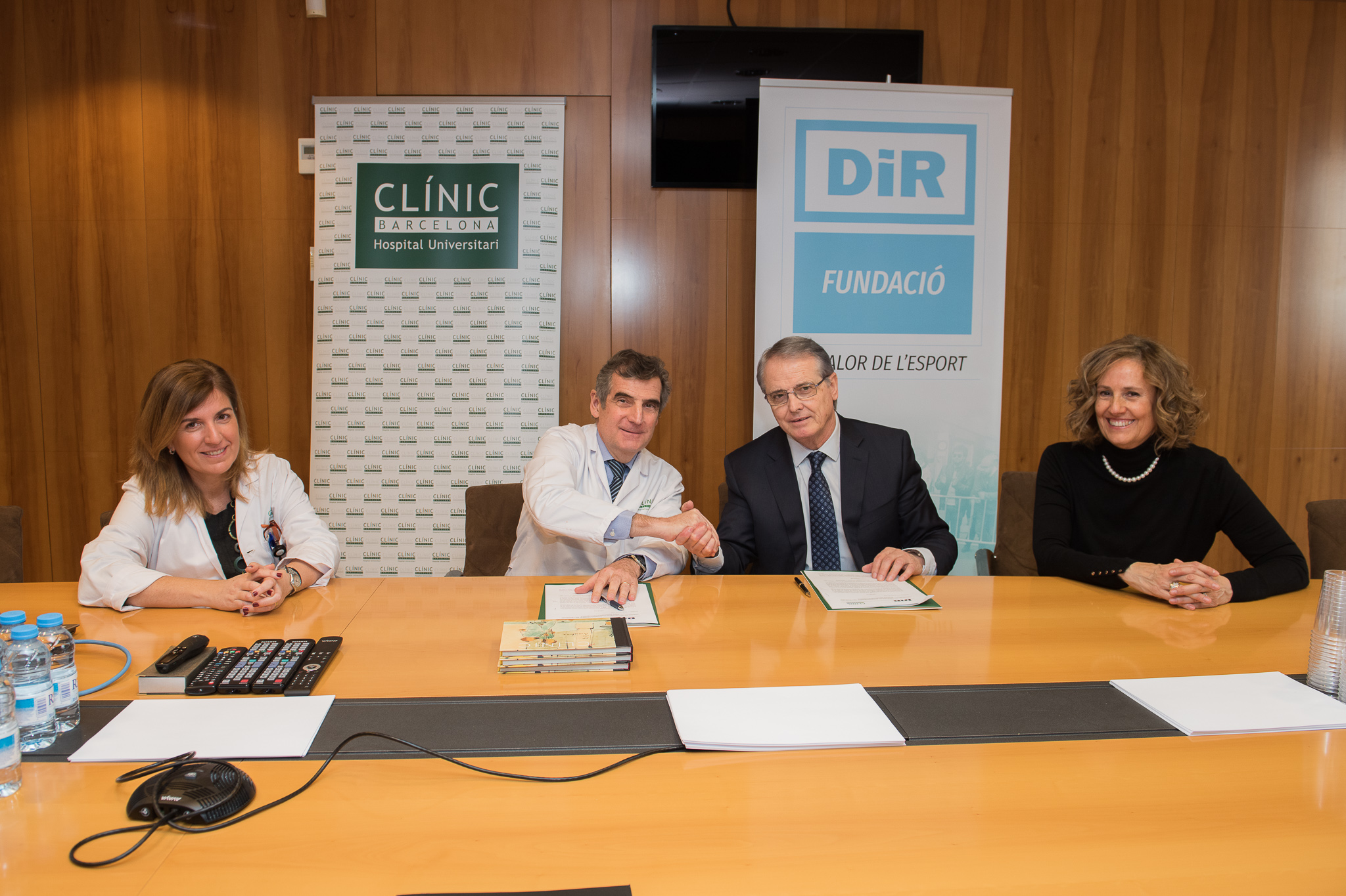 DiR i l’Hospital Clínic firmen un acord per oferir un servei de rehabilitació gratuït a pacients amb problemes cardíacs